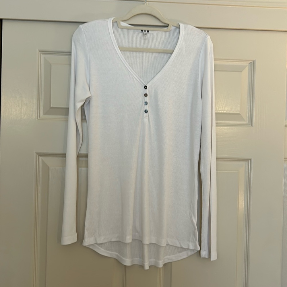Three Dots Henley Style Top - size Large